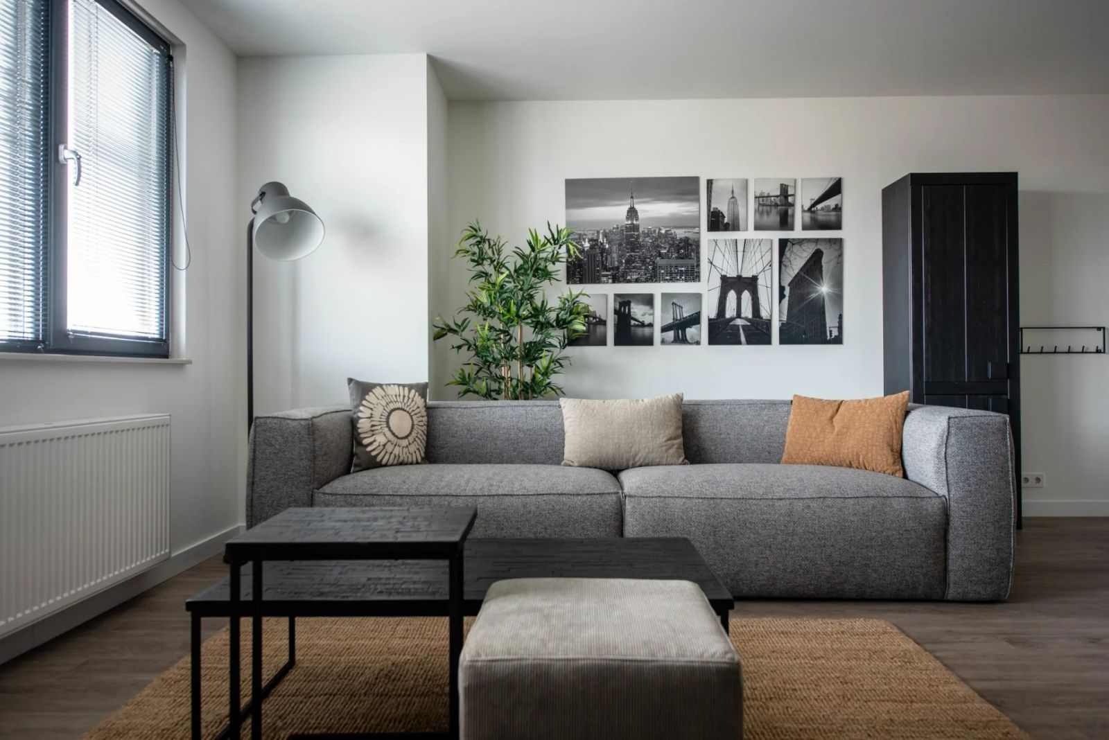 Juno Short Stay appartementen heeft gebruik gemaakt van meubilair van De Eekhoorn voor hun hotel inrichting en project inrichting.